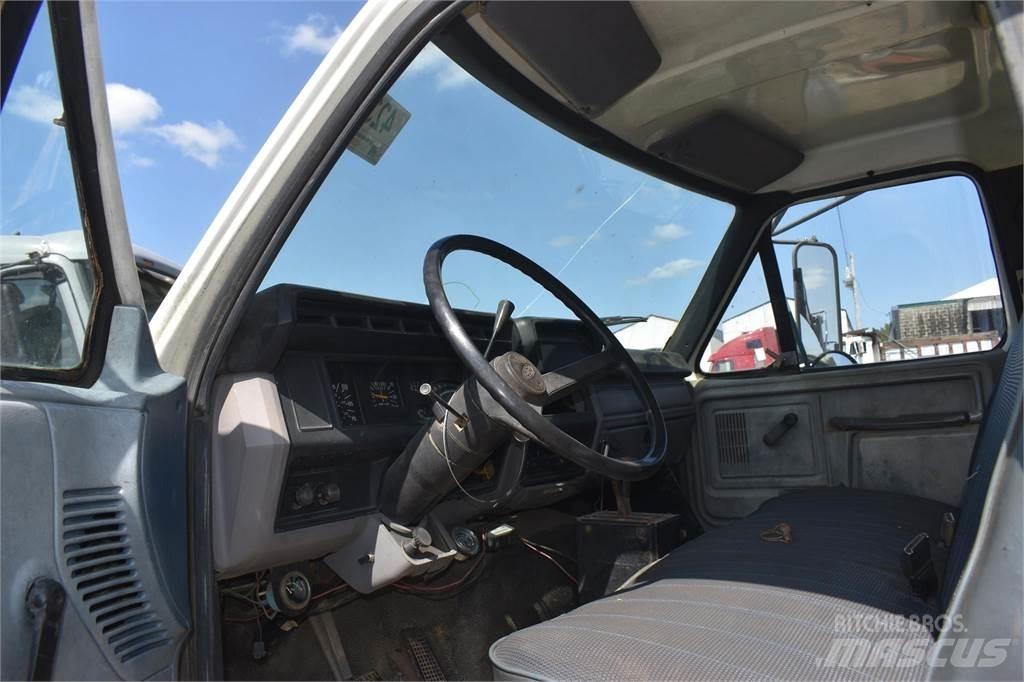 Ford F800 Camiões basculantes