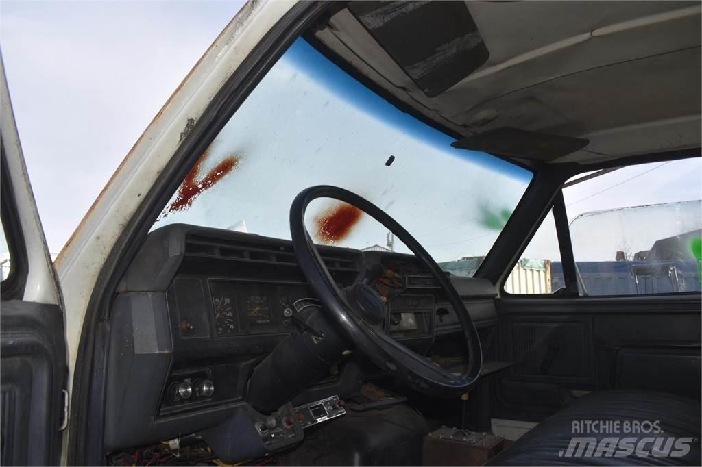 Ford F900 Camiões basculantes