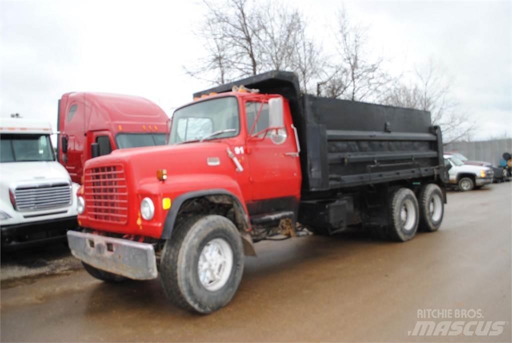 Ford L8000 Camiões basculantes