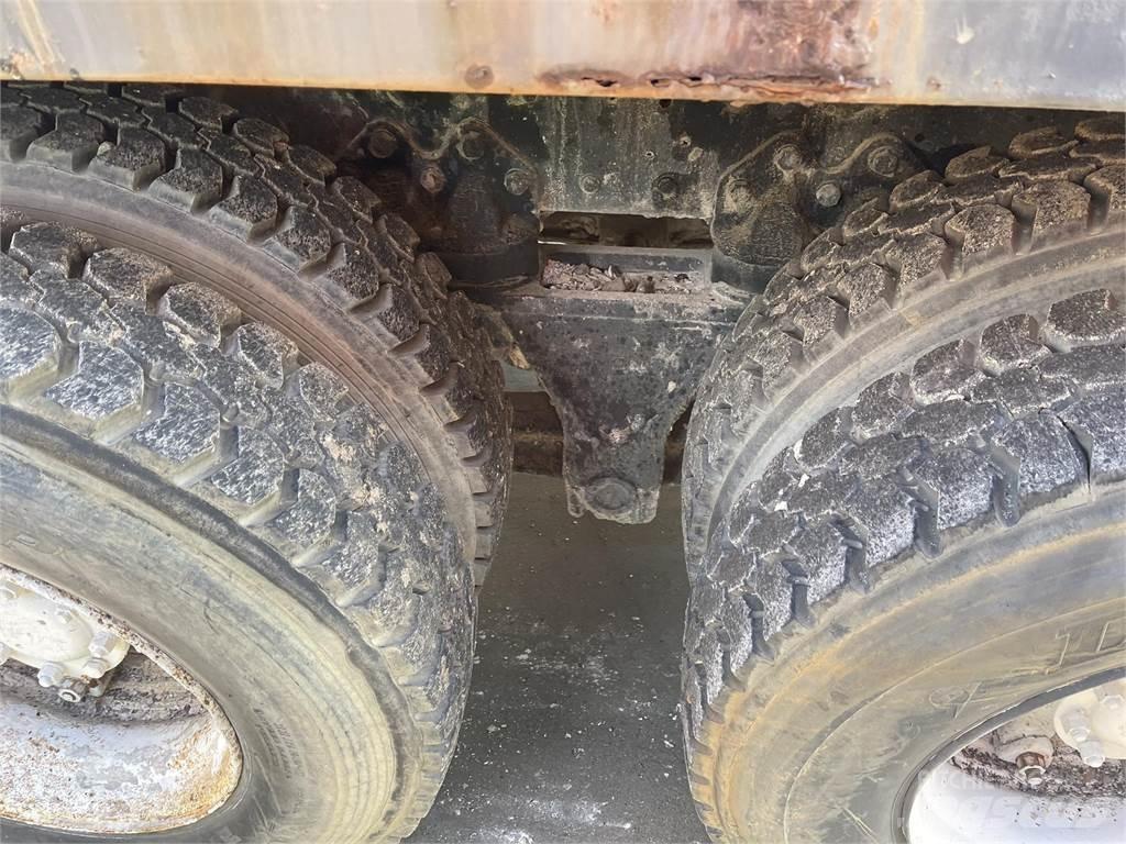 Ford L8000 Camiões basculantes