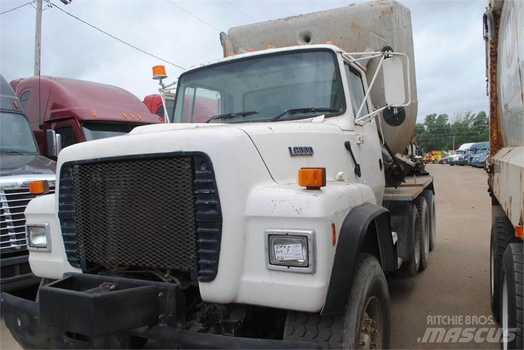 Ford L8000 Camiões de betão