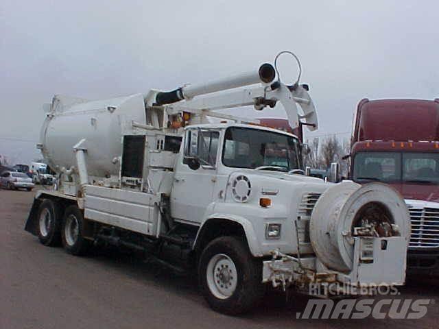 Ford L8000 Camiões-cisterna