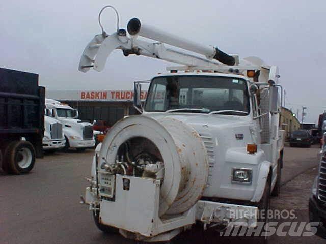 Ford L8000 Camiões-cisterna