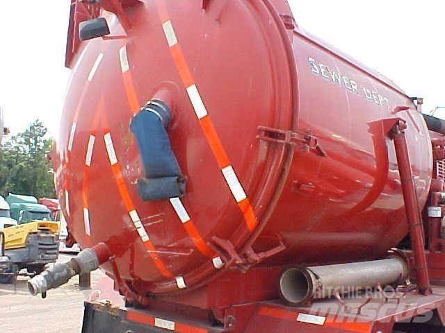 Ford L8000 Camiões-cisterna