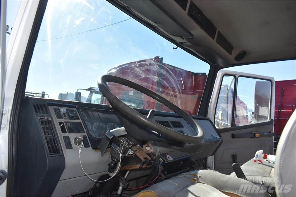 Freightliner FL60 Camiões basculantes