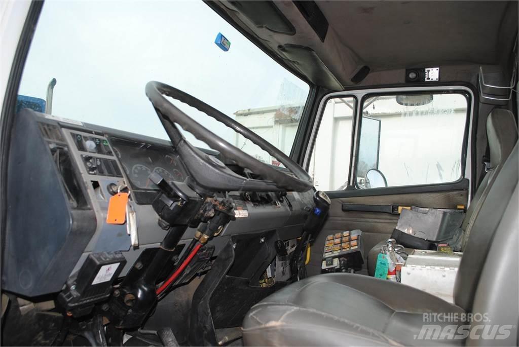 Freightliner FL80 Camiões grua