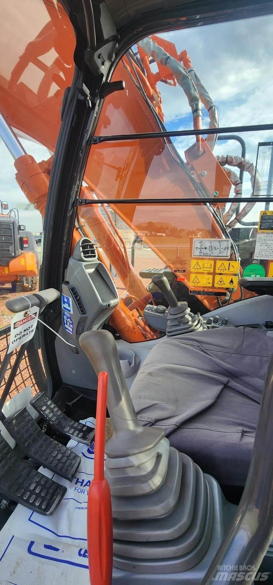 Hitachi ZX135US-6 Escavadoras de rastos
