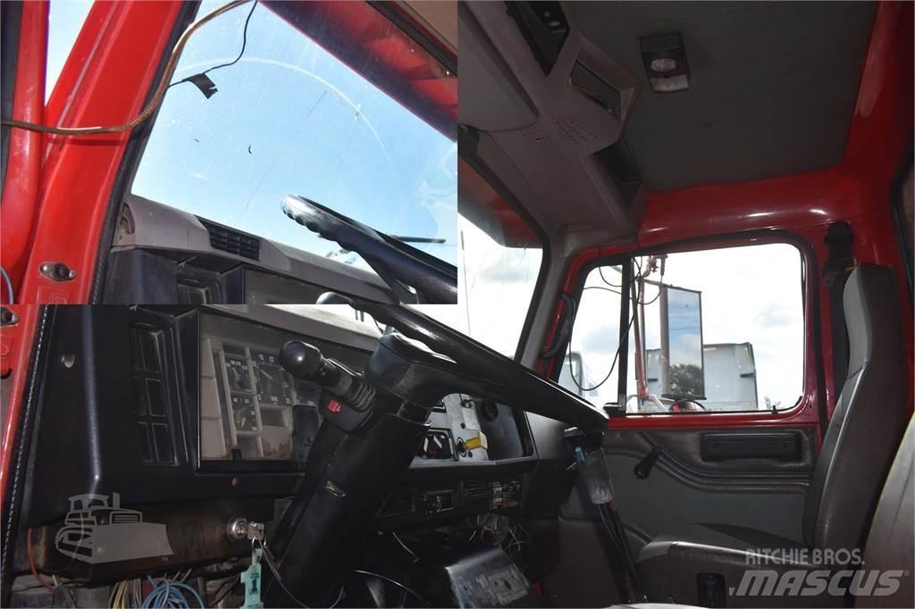 International S2600 Camiões basculantes