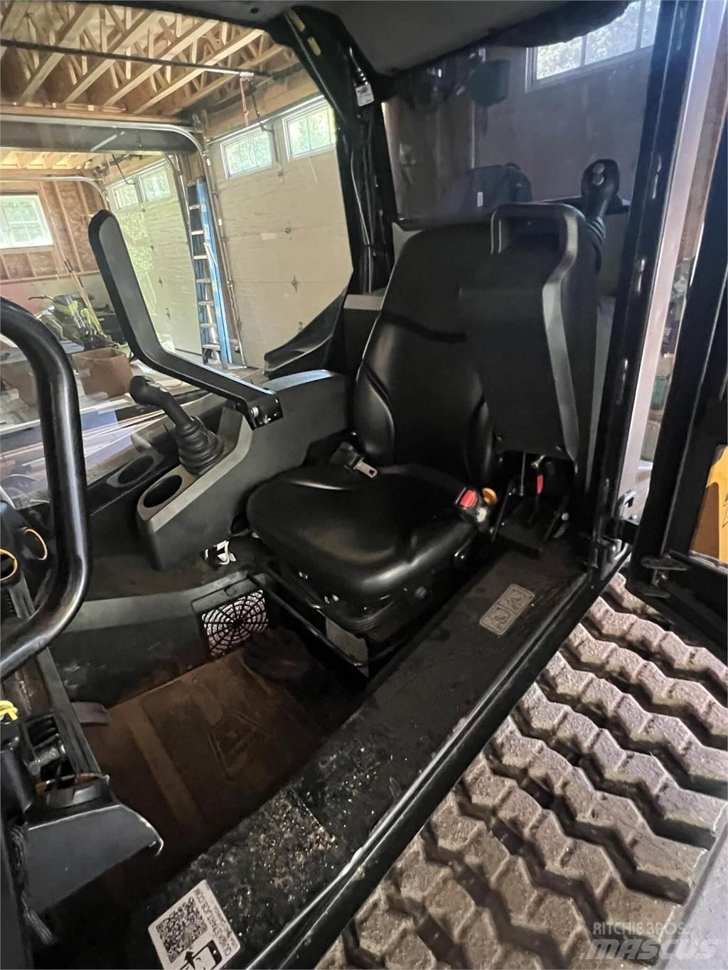 JCB 270T Carregadoras de direcção deslizante