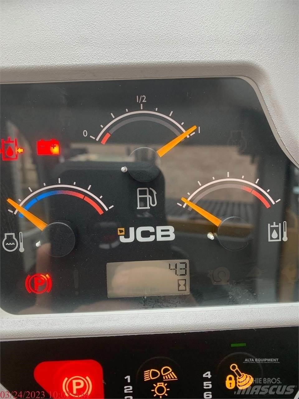 JCB 3TS-8T Carregadoras de direcção deslizante