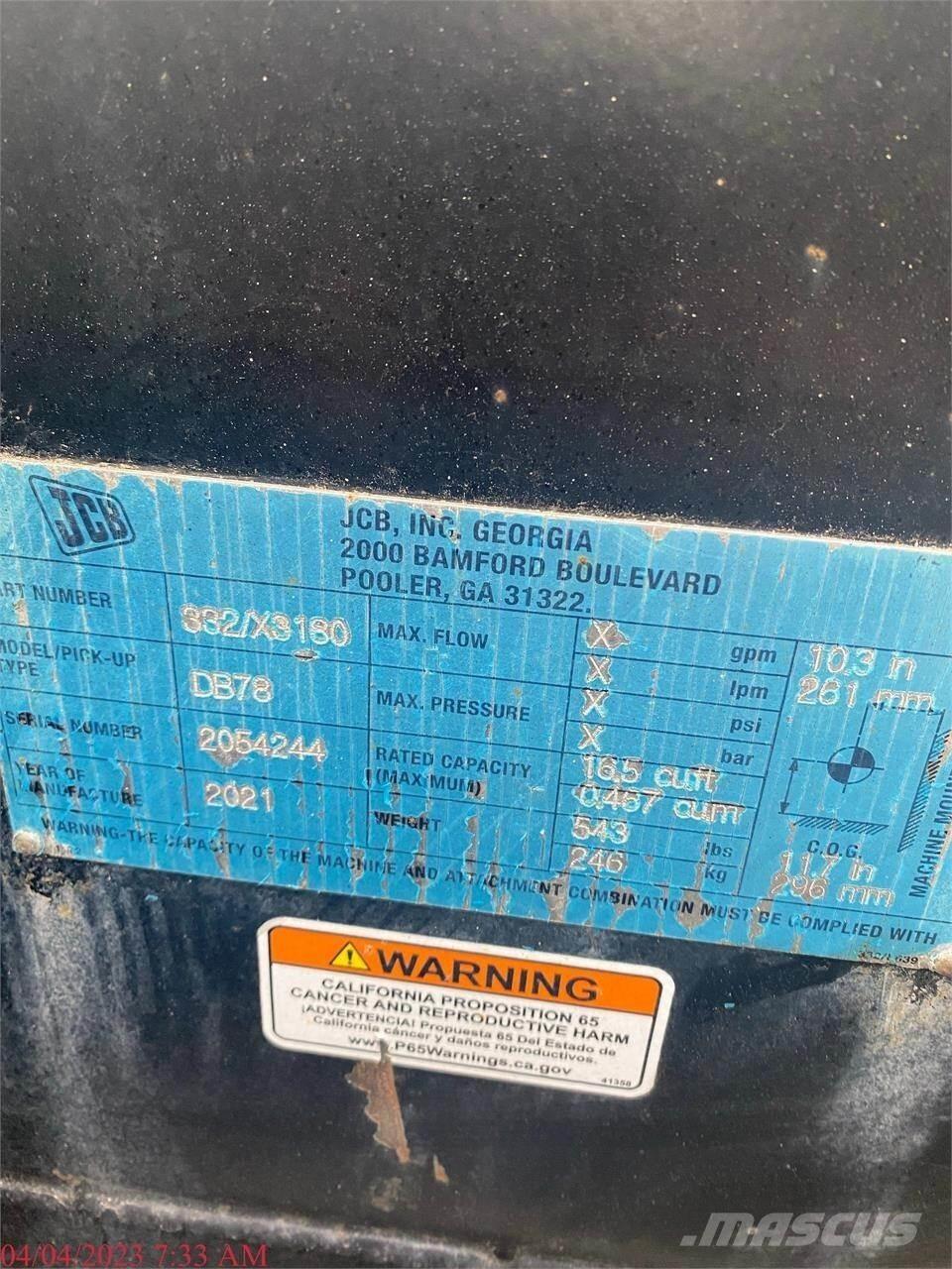 JCB 3TS-8W Carregadoras de direcção deslizante