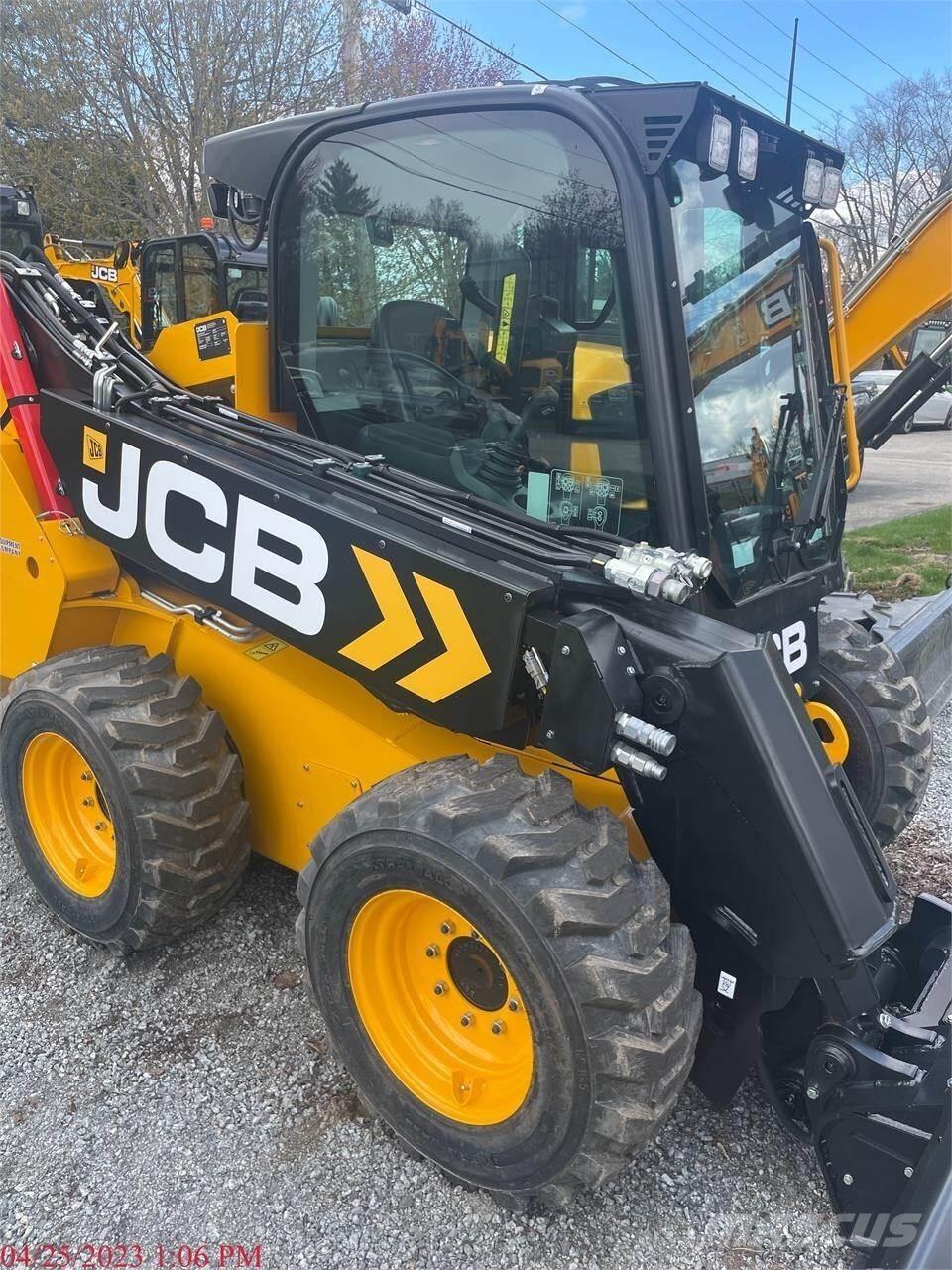 JCB 3TS-8W Carregadoras de direcção deslizante