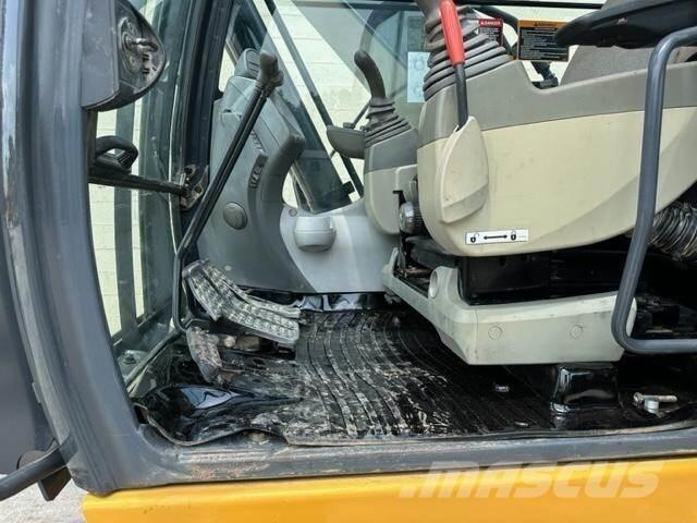 John Deere 210G LC Escavadoras de rastos