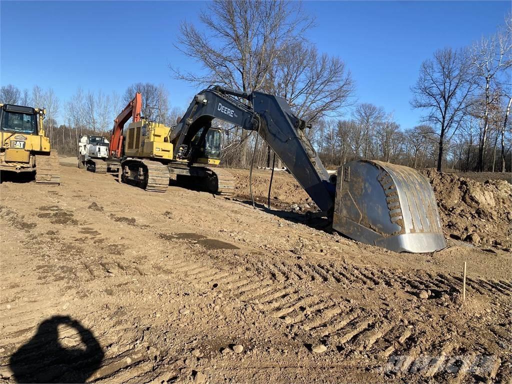 John Deere 670G LC Escavadoras de rastos