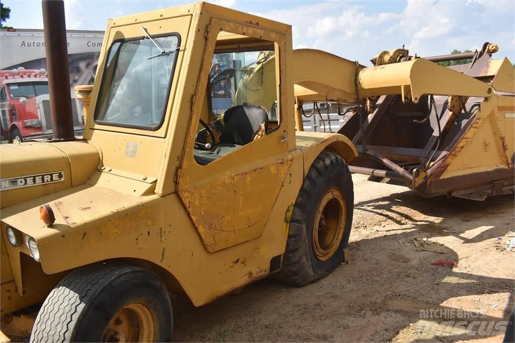 John Deere 760A Raspadores