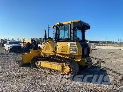 Komatsu D39PX-24 Dozers - Tratores rastos
