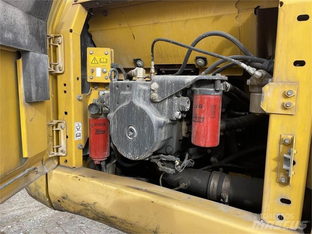 Komatsu PC210 LC-8 Escavadoras de rastos