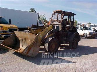 Komatsu WA100 Pás carregadoras de rodas