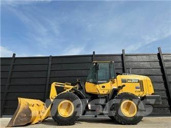 Komatsu WA200-8 Pás carregadoras de rodas