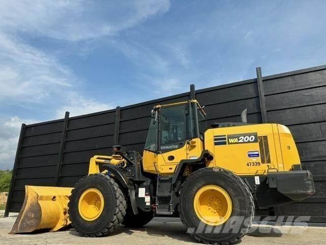 Komatsu WA200-8 Pás carregadoras de rodas