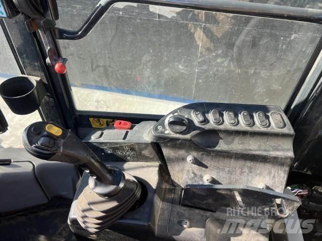 Komatsu WA270-8 Pás carregadoras de rodas