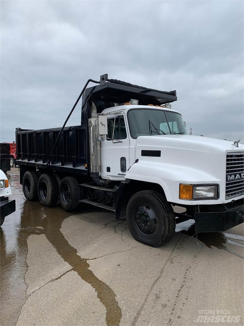 Mack CH613 Camiões basculantes
