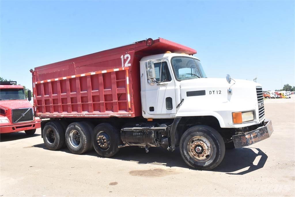 Mack CH613 Camiões basculantes