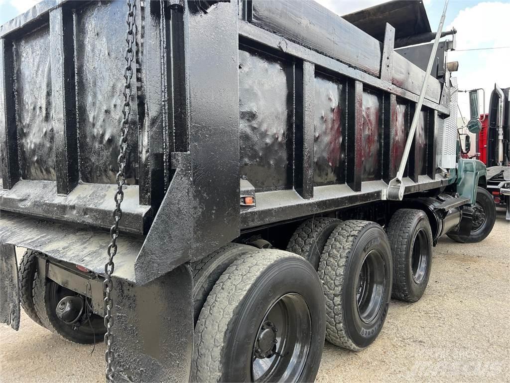 Mack CH613 Camiões basculantes