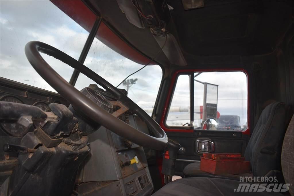 Mack CH613 Camiões basculantes
