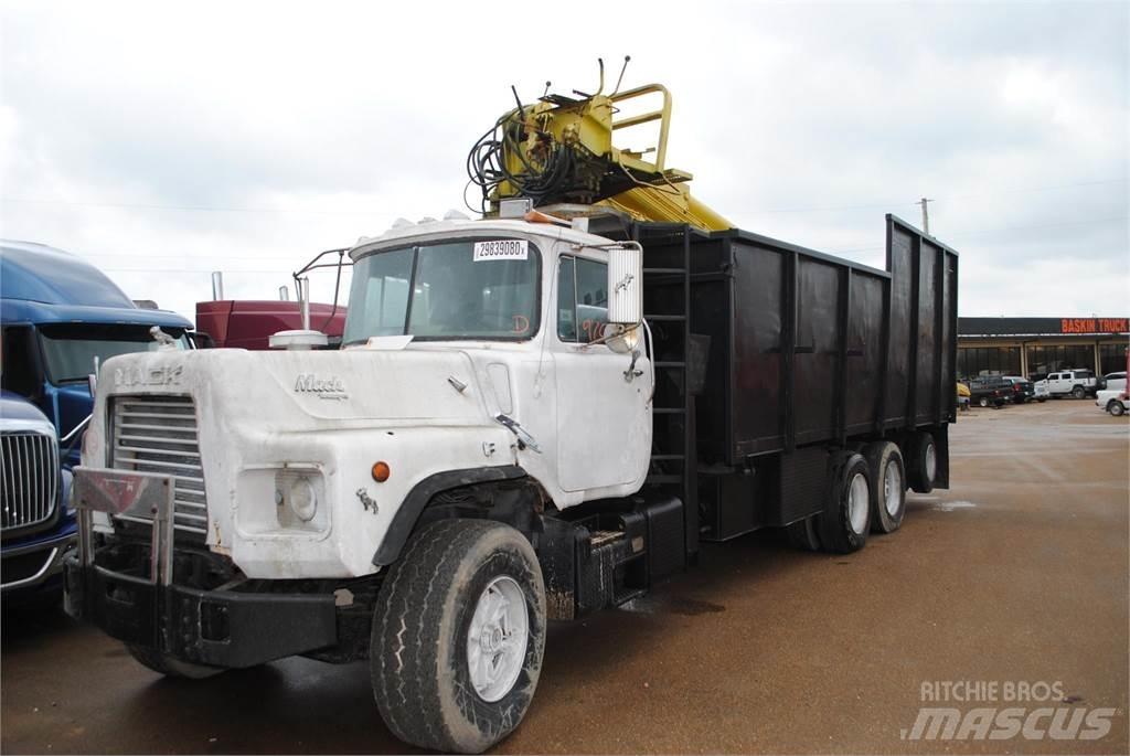 Mack DM690S Camiões grua