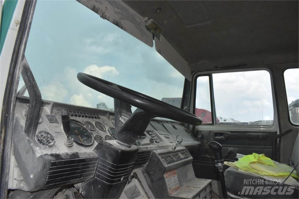 Mack MIDLINER CS200 Camiões-cisterna
