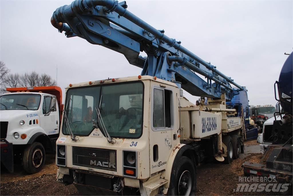 Mack MR686S Camiões de betão