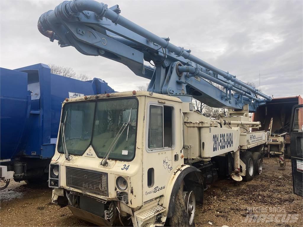 Mack MR686S Camiões de betão