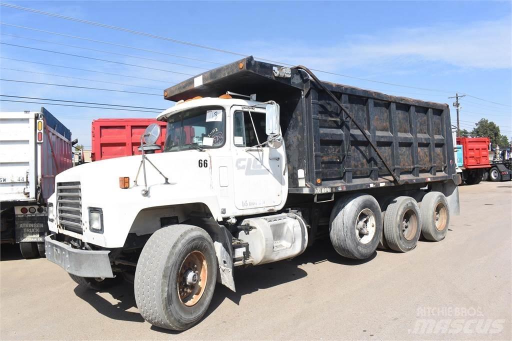 Mack RD688S Camiões basculantes