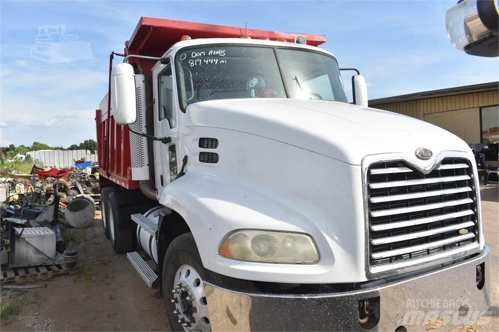 Mack VISION CXN613 Camiões basculantes