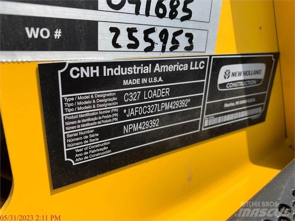 New Holland C327 Carregadoras de direcção deslizante