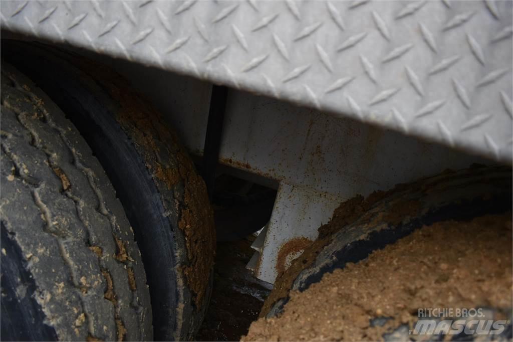  OVERLAND Reboques cisterna