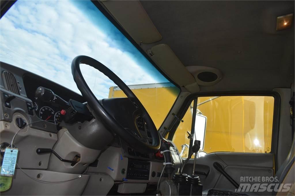 Sterling L8500 Camiões basculantes