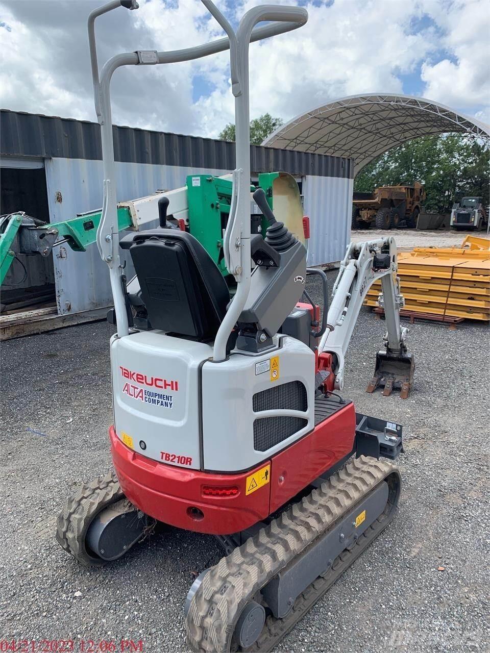 Takeuchi TB210R Mini Escavadoras <7t