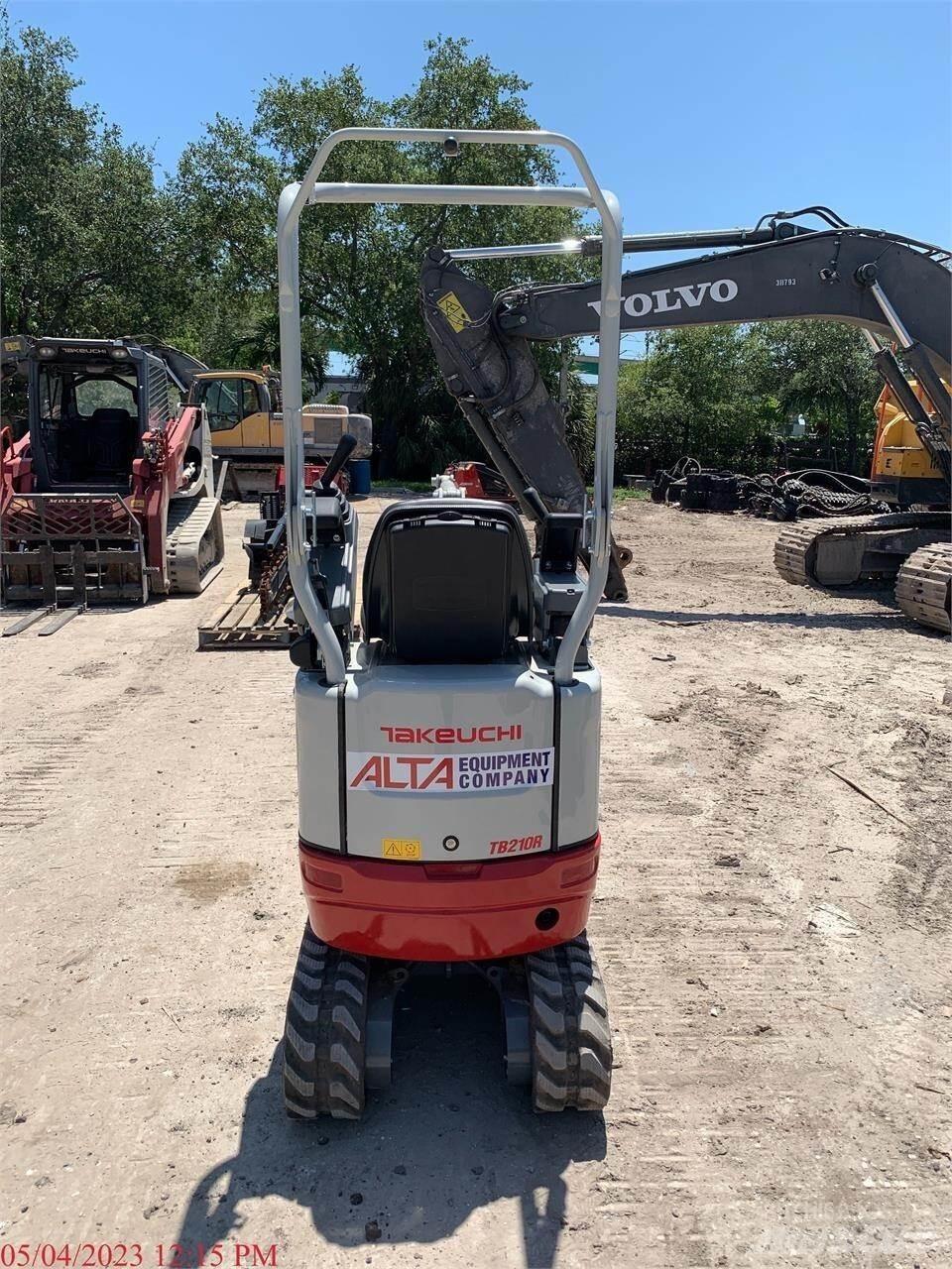 Takeuchi TB210R Mini Escavadoras <7t