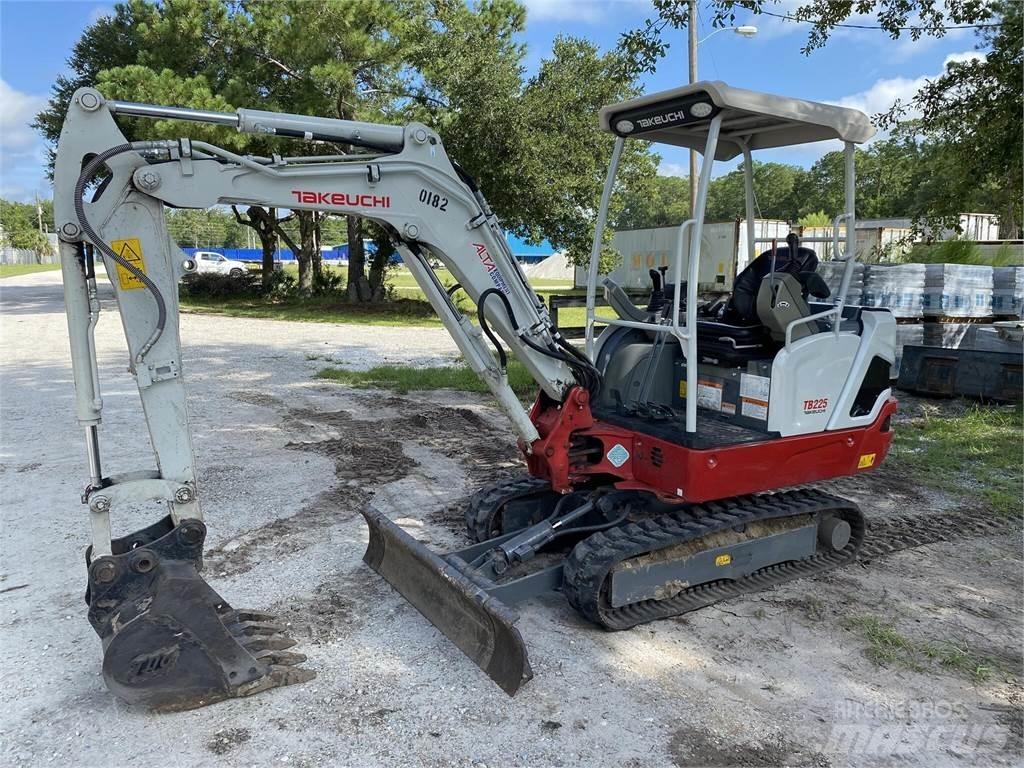 Takeuchi TB225 Mini Escavadoras <7t
