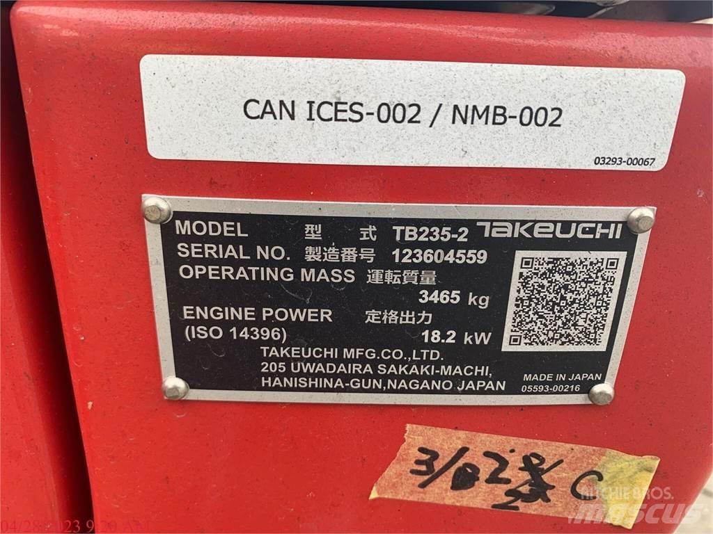 Takeuchi TB235-2 Mini Escavadoras <7t
