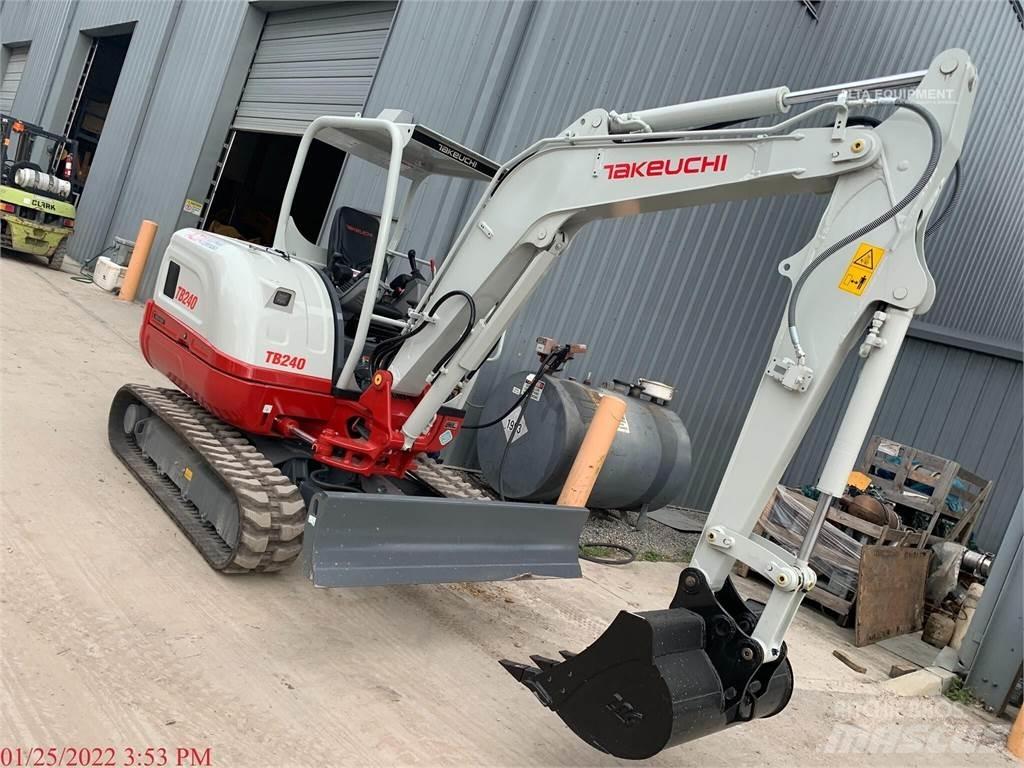 Takeuchi TB240 Mini Escavadoras <7t