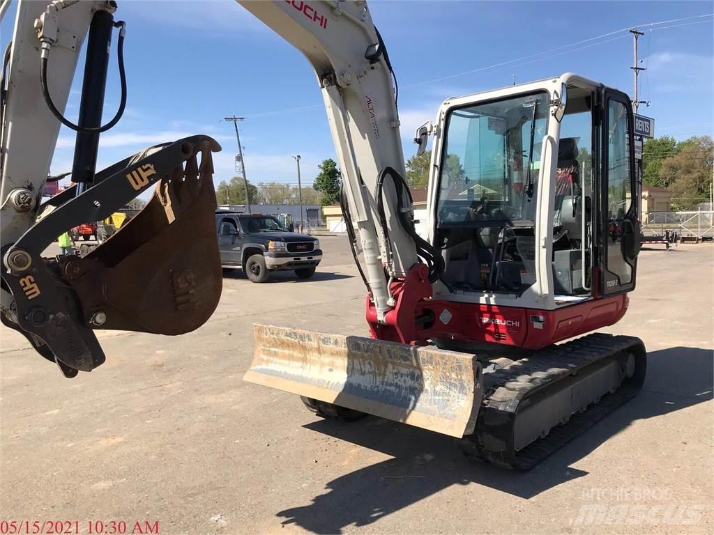 Takeuchi TB250-2 Mini Escavadoras <7t