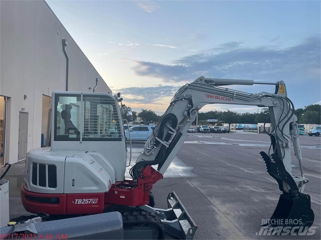 Takeuchi TB257FR Escavadoras de rastos