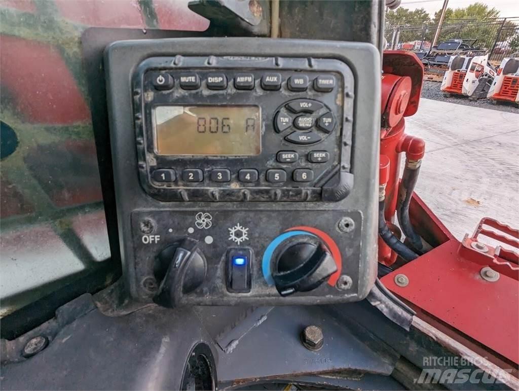 Takeuchi TL12V2 Carregadoras de direcção deslizante