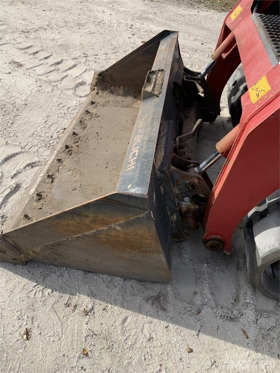 Takeuchi TL8 Carregadoras de direcção deslizante