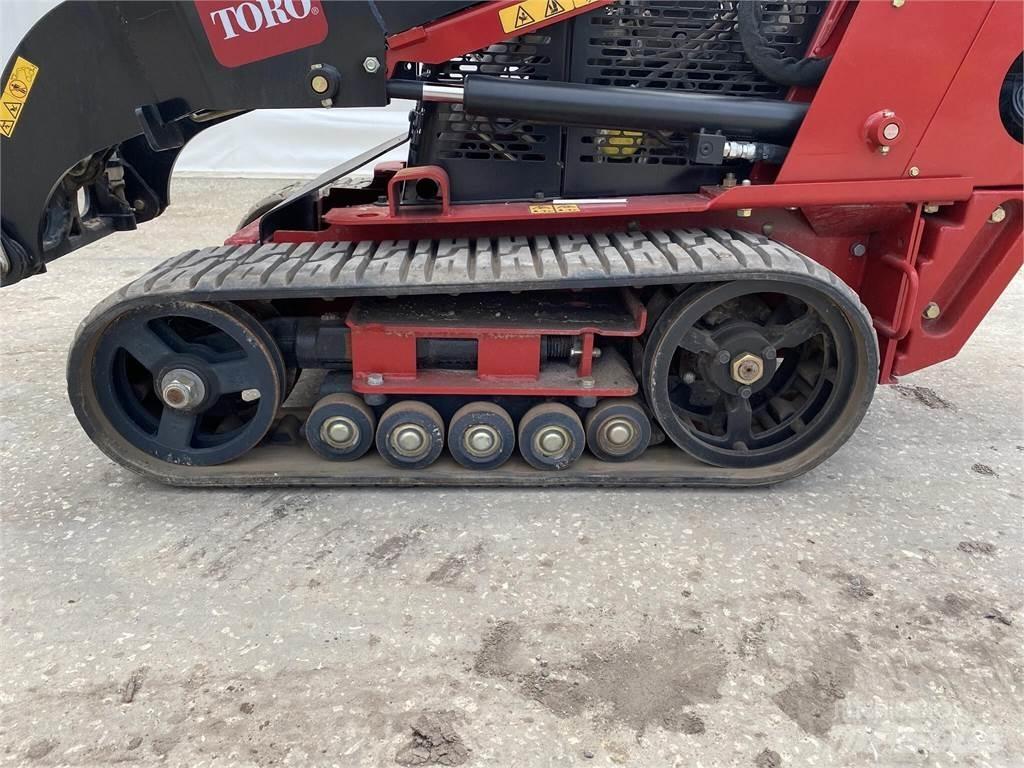 Toro DINGO TX427W Carregadoras de direcção deslizante