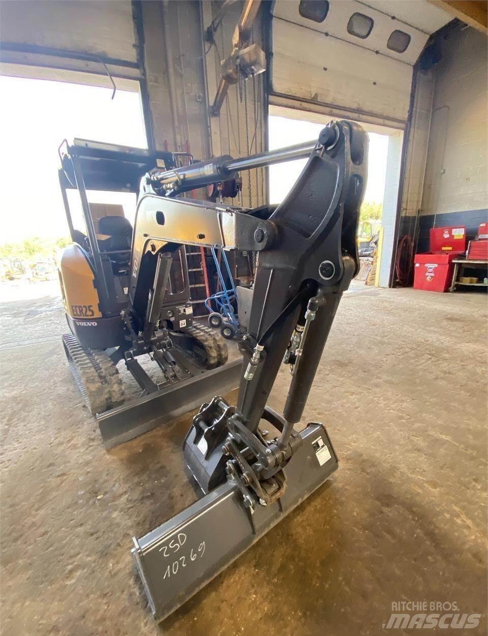 Volvo ECR25D Mini Escavadoras <7t