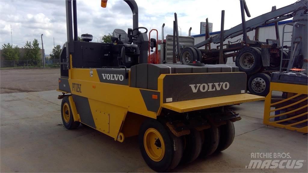 Volvo PT125C Cilindros Compactadores de pneus